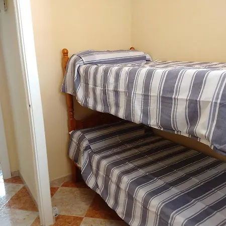 Estupendo En El Edificio Dms1 En * La Pineda